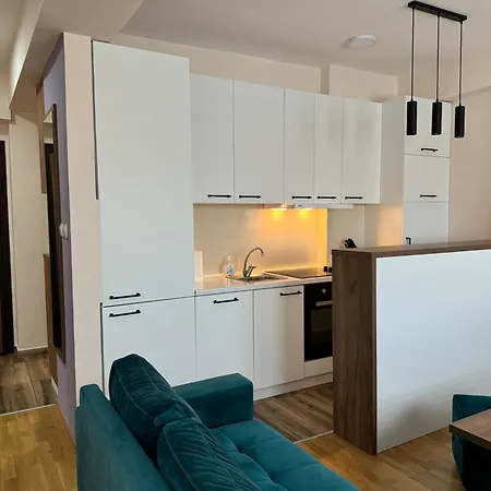 Modern 2-bedroom With Private Garage Appartement Skopje