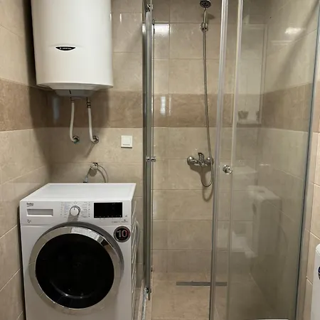 Appartement Modern 2-bedroom With Private Garage Skopje